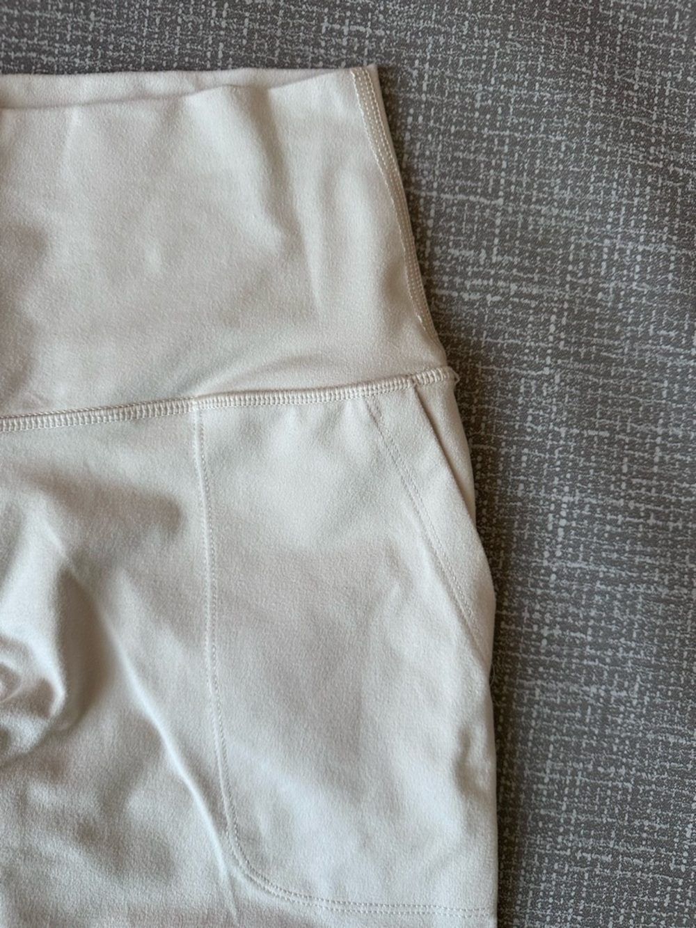 OFFLINE by Aerie Flare Leggings Womens M Ivory High Rise Yoga Pants Pockets - Picture 5 of 12